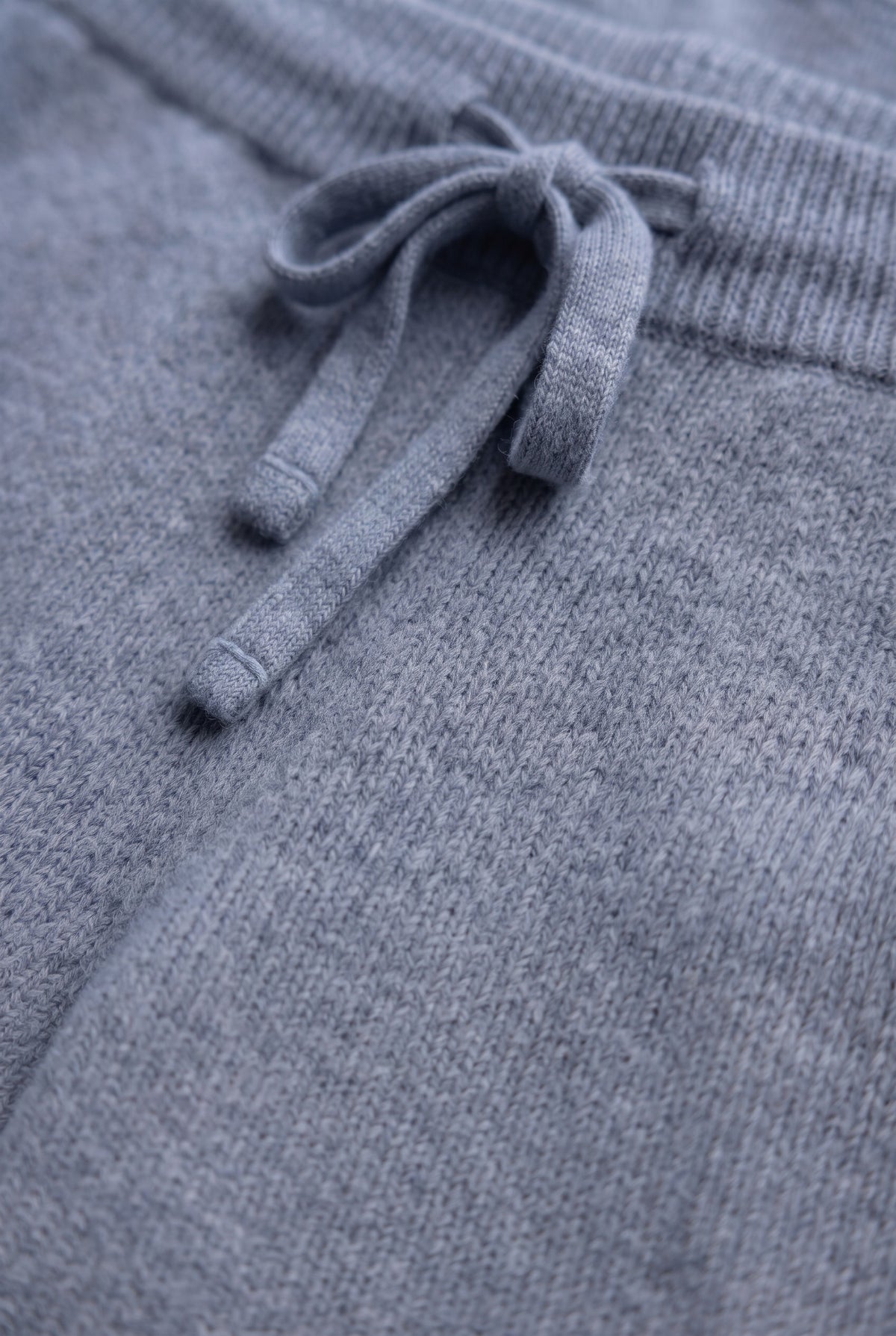 Dark Grey cashmere trousers, fabric detail