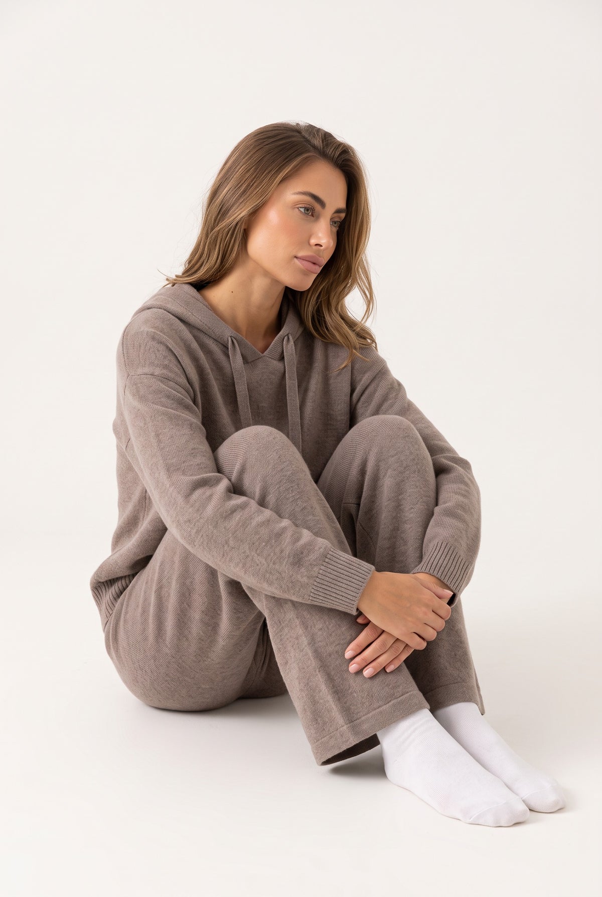 Hooded pure cashmere set in Camel Set